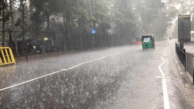 நாட்டில் நிலவும் மழையுடனான வானிலை அதிகரிக்கும்