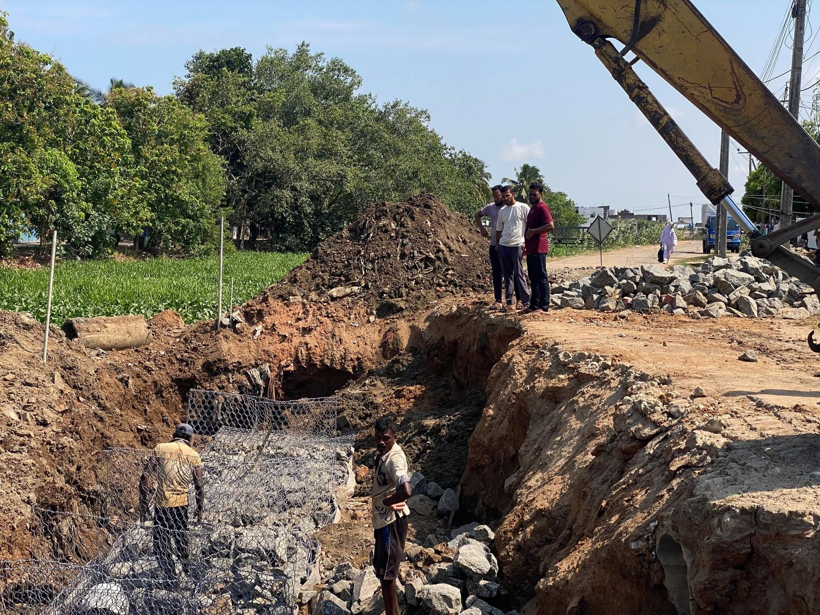 சாய்ந்தமருது வொலிவேரியன் வீதி சீரமைப்பு பணிகள் ஆரம்பம்