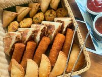 சிற்றுண்டிகள் மற்றும் பராட்டா விலைகள் அதிகரிப்பு