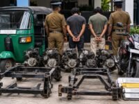 முச்சக்கரவண்டி திருட்டு தொடர்பில் இருவர் கைது