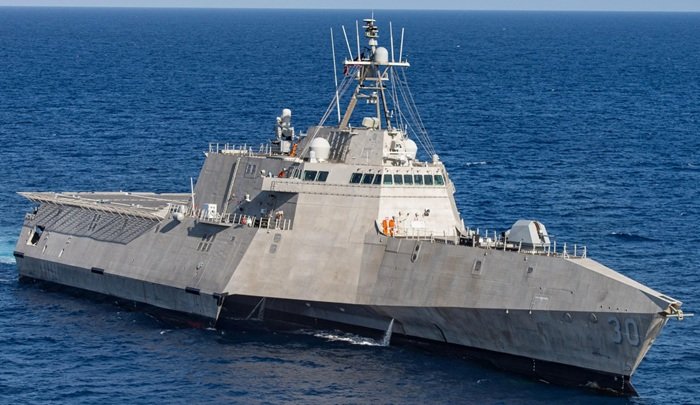 அமெரிக்க கடற்படைக் கப்பலான ‘USS Canberra’ கொழும்புத் துறைமுகத்தை வந்தடைந்தது